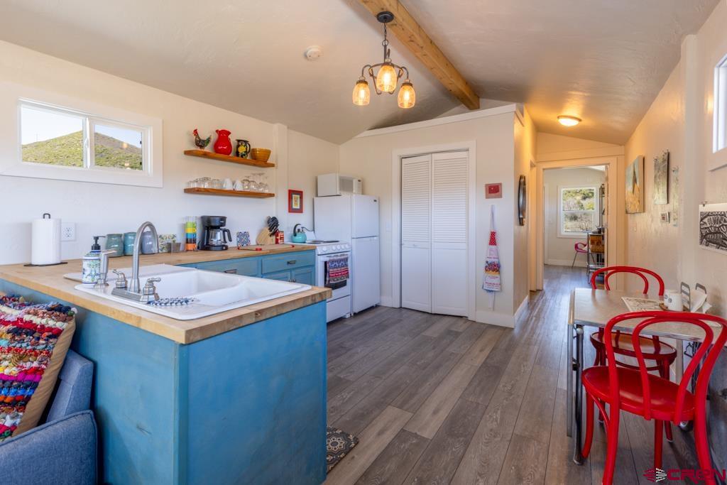 45262 Road J.8