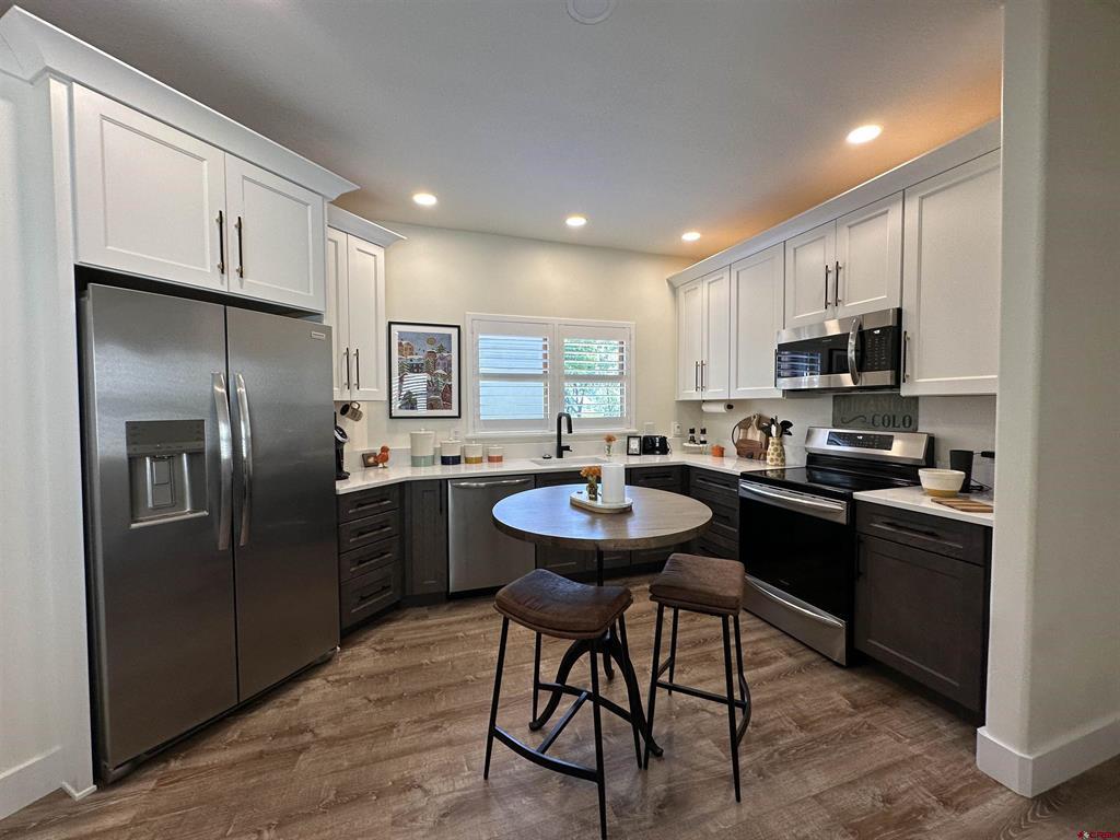 30 Cypress Ct