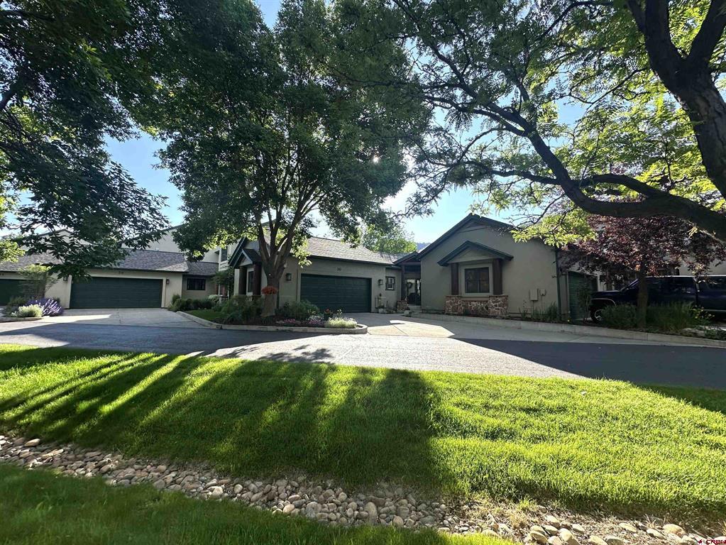 30 Cypress Ct