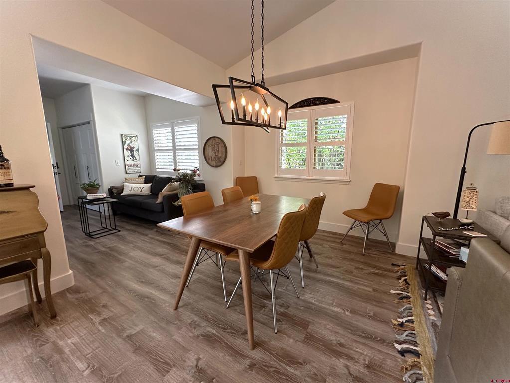 30 Cypress Ct
