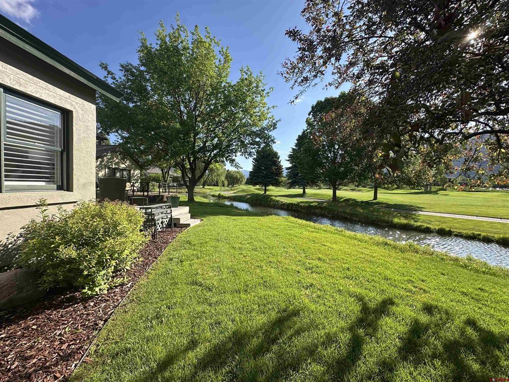 30 Cypress Ct