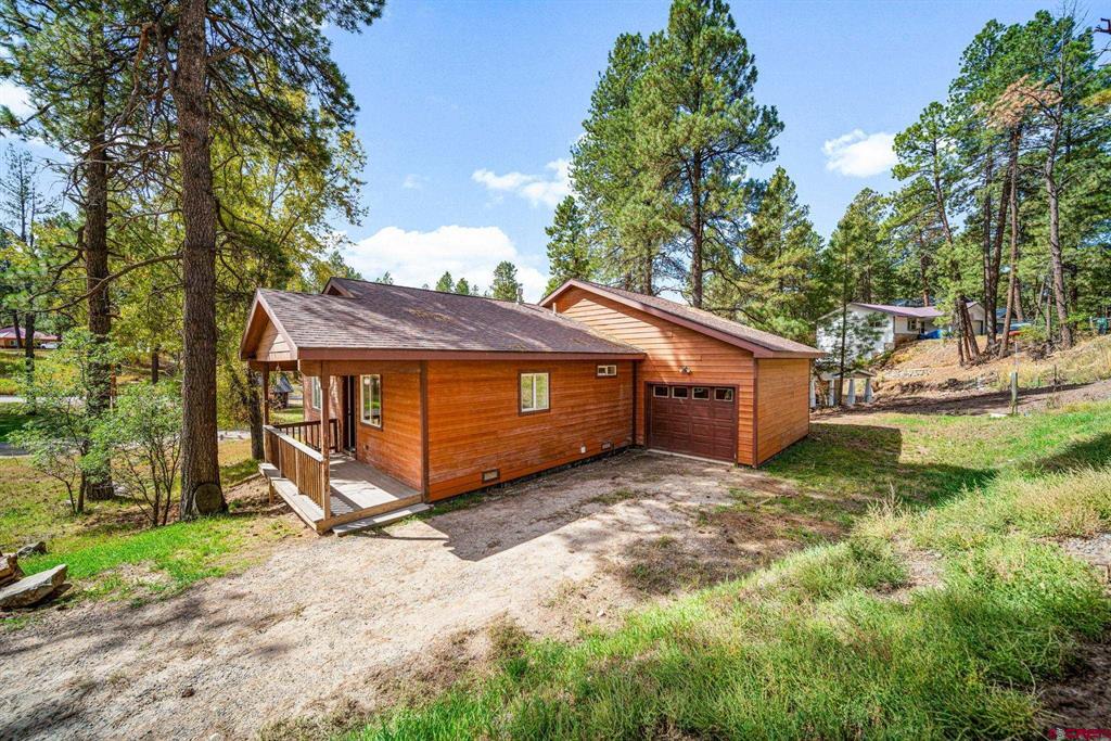 586 Forest Lakes Drive