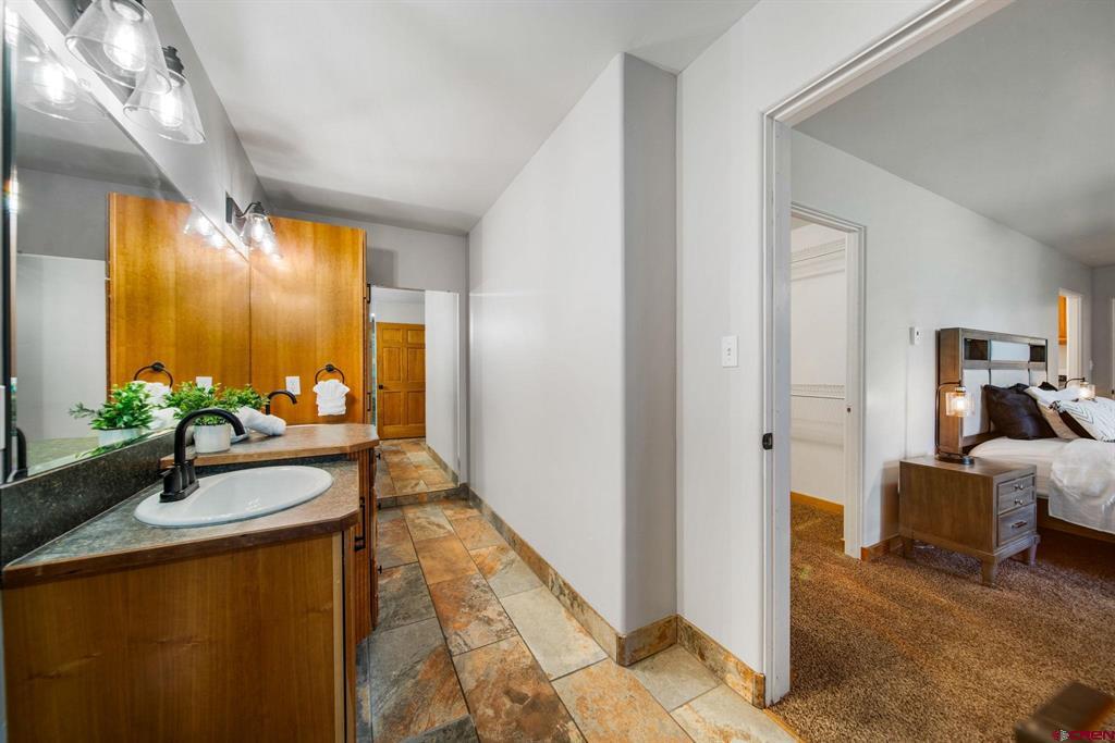 511 Hickory Ridge