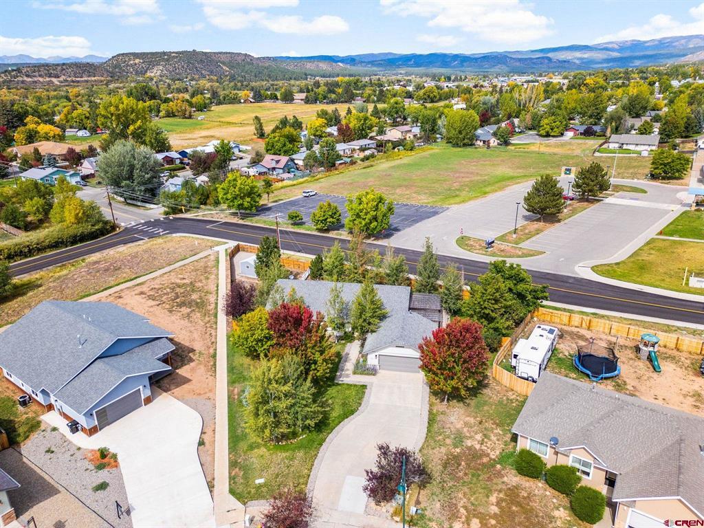 511 Hickory Ridge