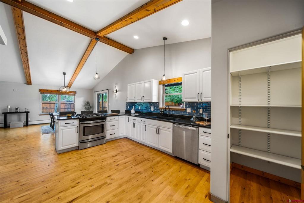 511 Hickory Ridge