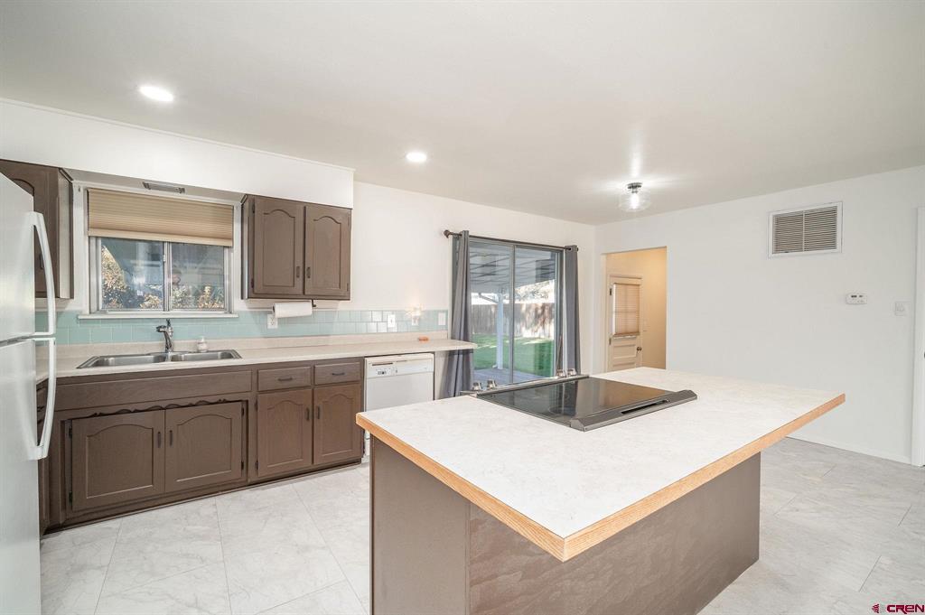 608 Alameda Drive