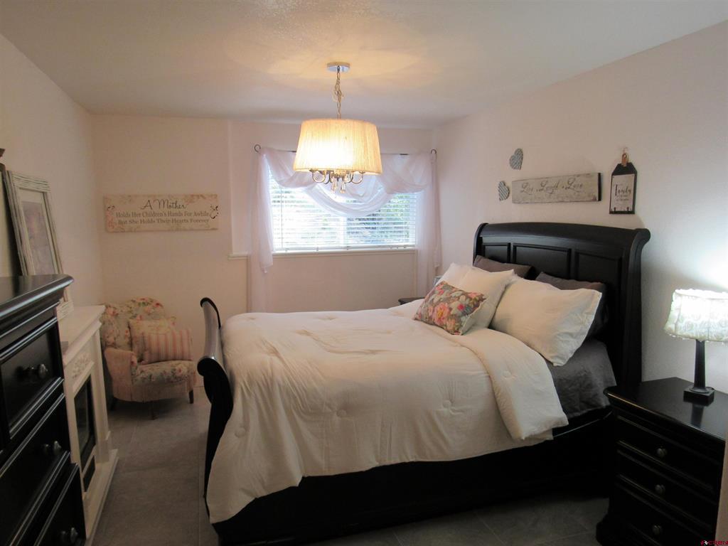 121 Green Ridge Drive Drive