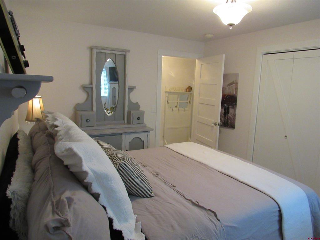 121 Green Ridge Drive Drive