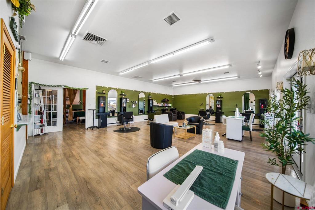 271 N Mountain View Drive