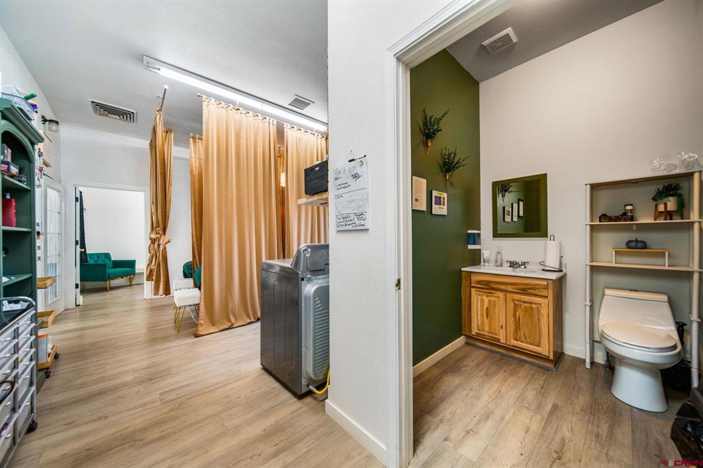 271 N Mountain View Drive