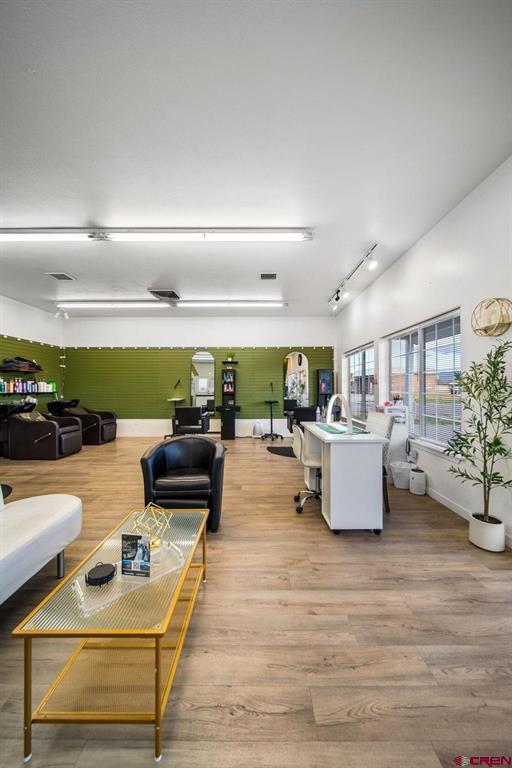 271 N Mountain View Drive