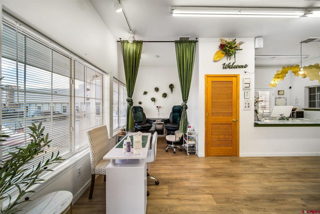 271 N Mountain View Drive