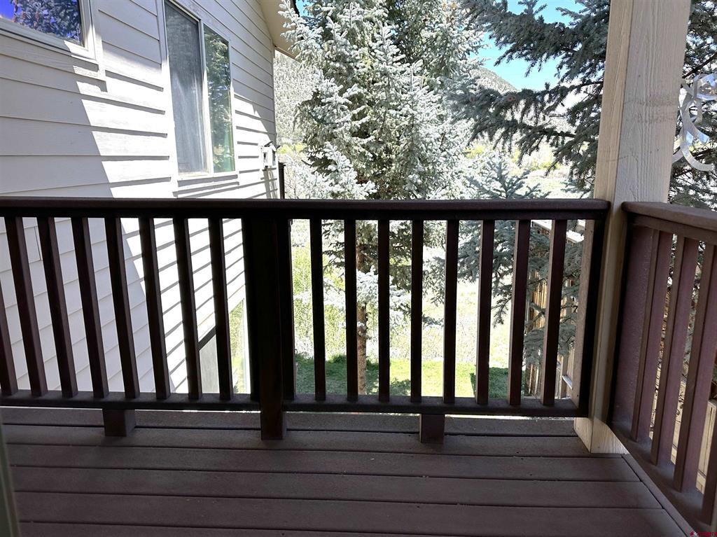 35 Sunshine Ct Unit: 6