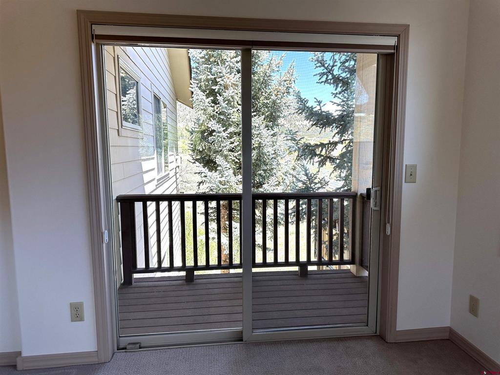 35 Sunshine Ct Unit: 6