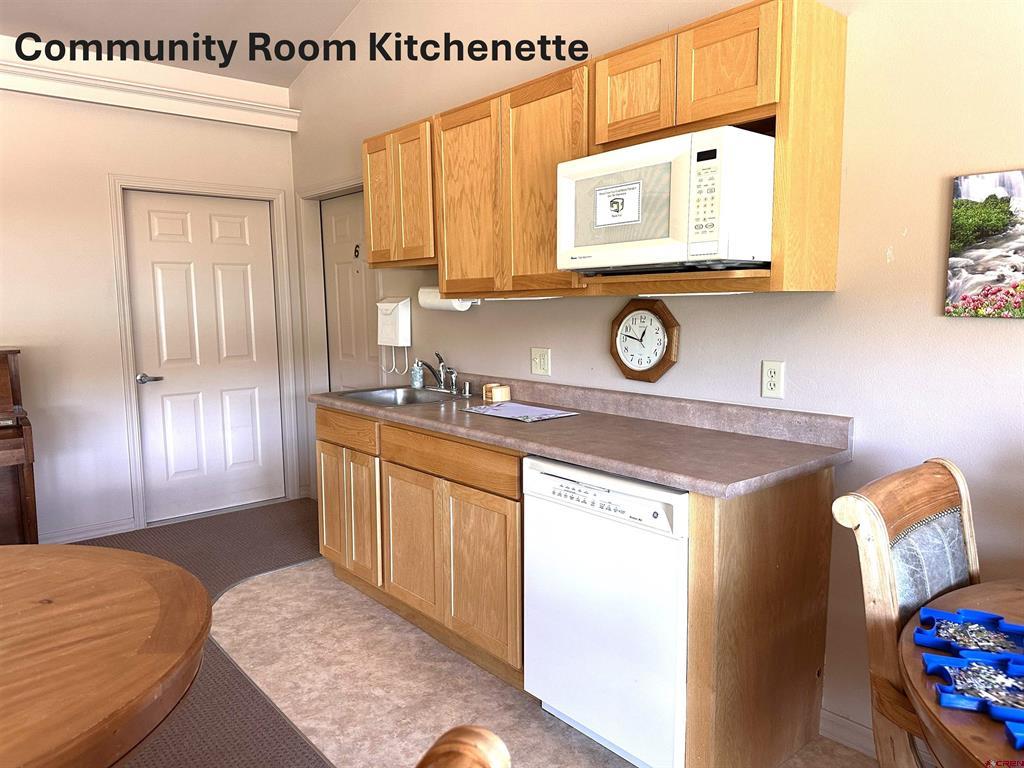 35 Sunshine Ct Unit: 6