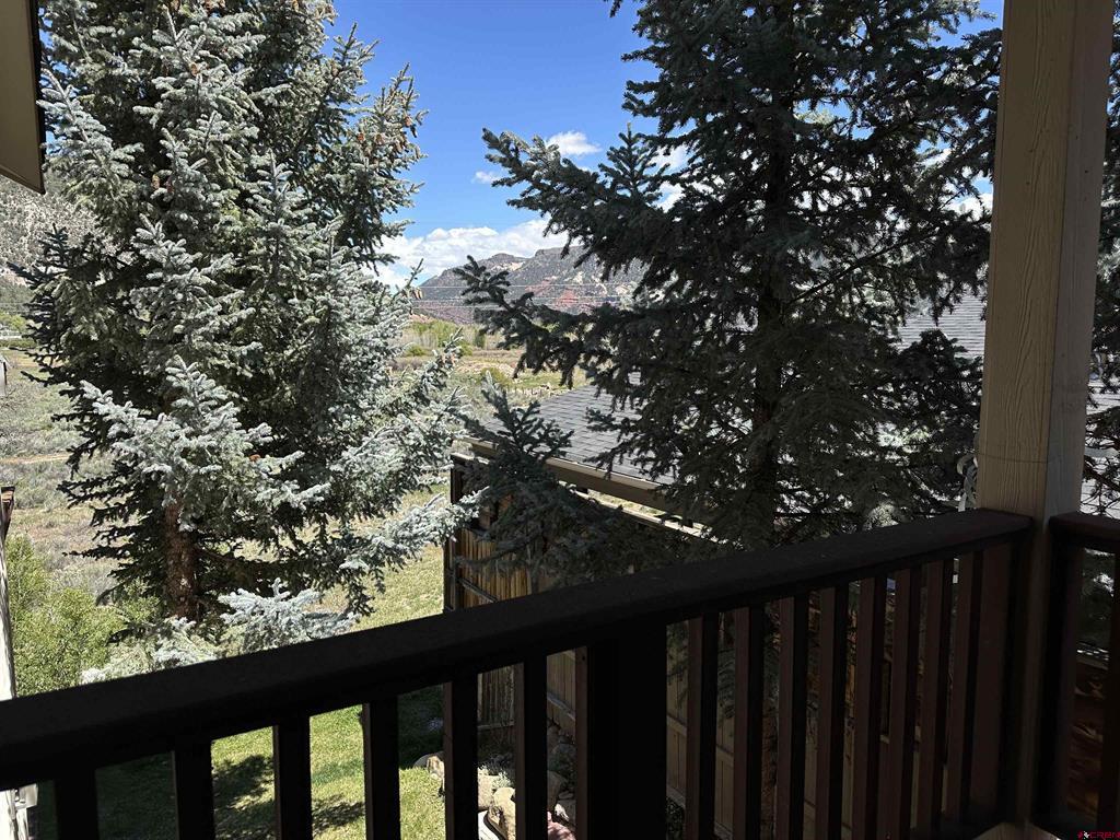 35 Sunshine Ct Unit: 6