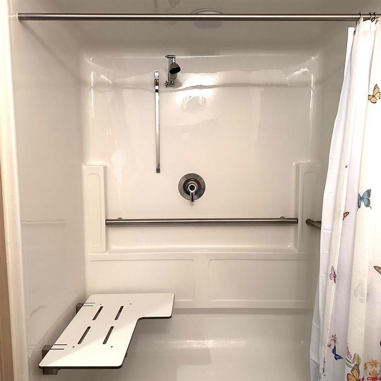 35 Sunshine Ct Unit: 6