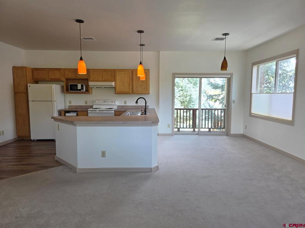 35 Sunshine Ct Unit: 6