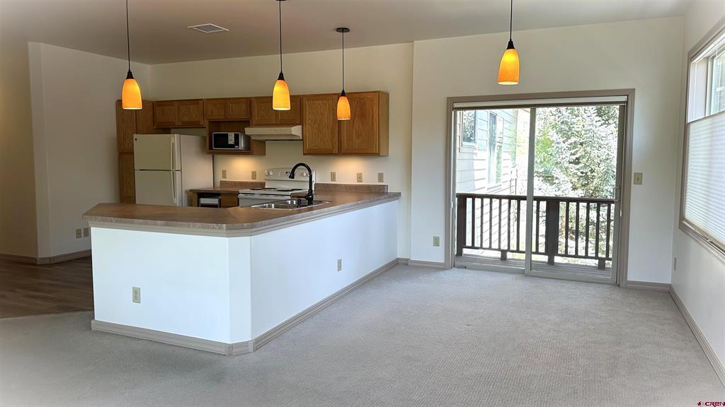35 Sunshine Ct Unit: 6