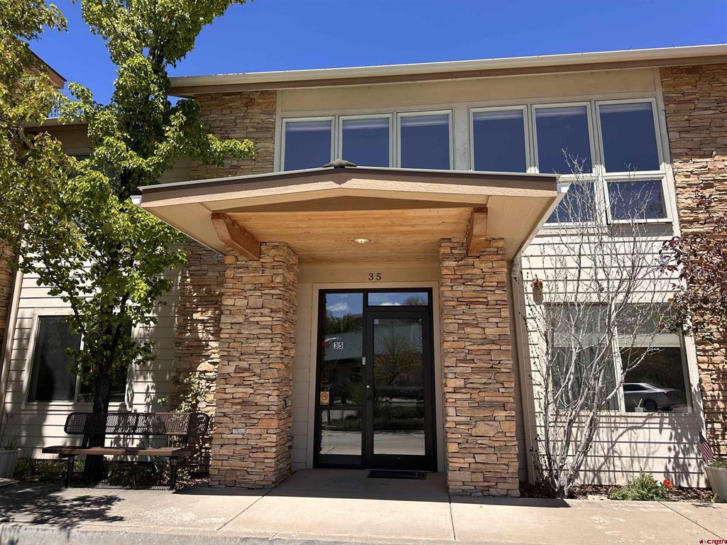 35 Sunshine Ct Unit: 6