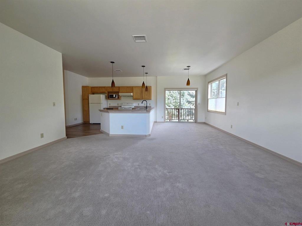 35 Sunshine Ct Unit: 6
