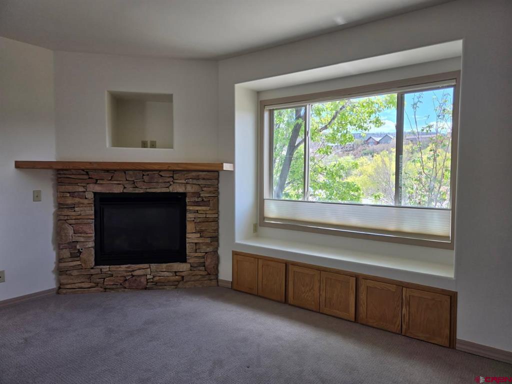 35 Sunshine Ct Unit: 6