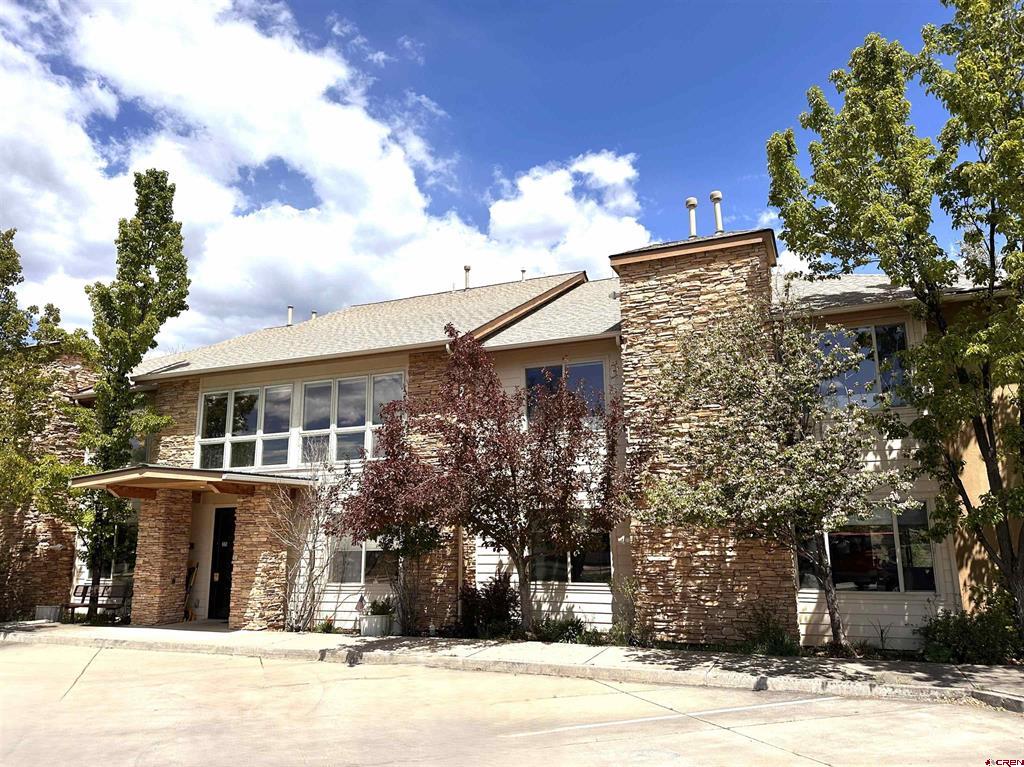 35 Sunshine Ct Unit: 6