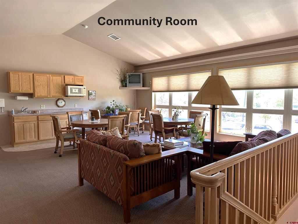 35 Sunshine Ct Unit: 6