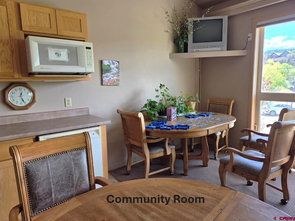 35 Sunshine Ct Unit: 6