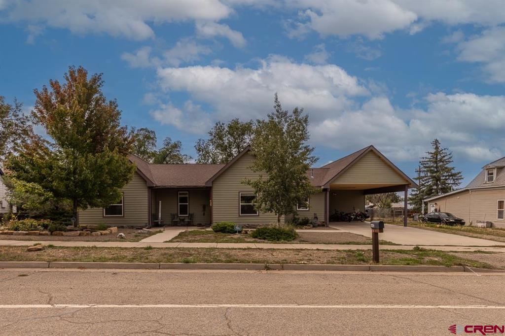 645 W Grand Avenue