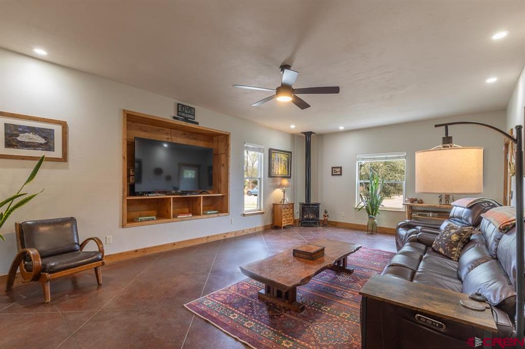 645 W Grand Avenue
