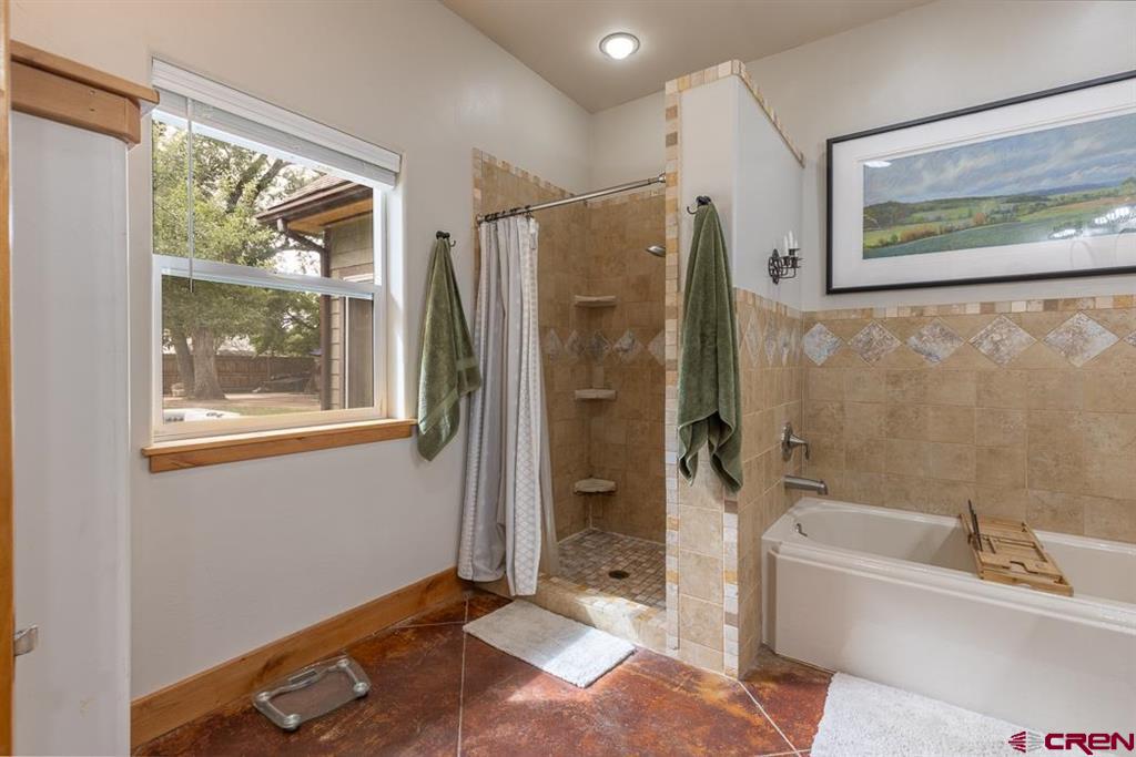 645 W Grand Avenue