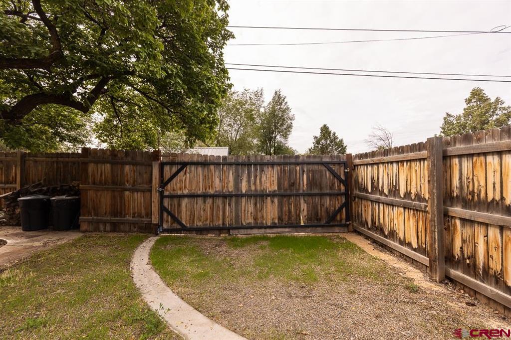 645 W Grand Avenue
