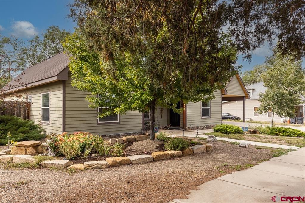 645 W Grand Avenue