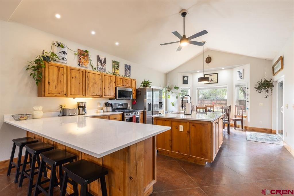 645 W Grand Avenue