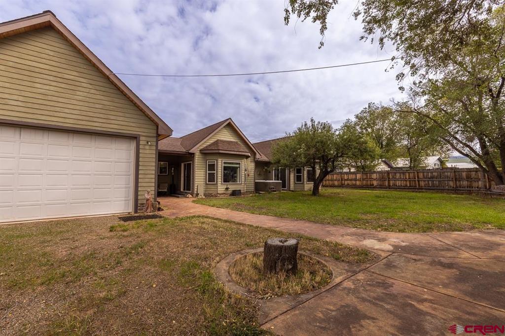645 W Grand Avenue