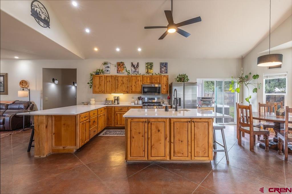 645 W Grand Avenue