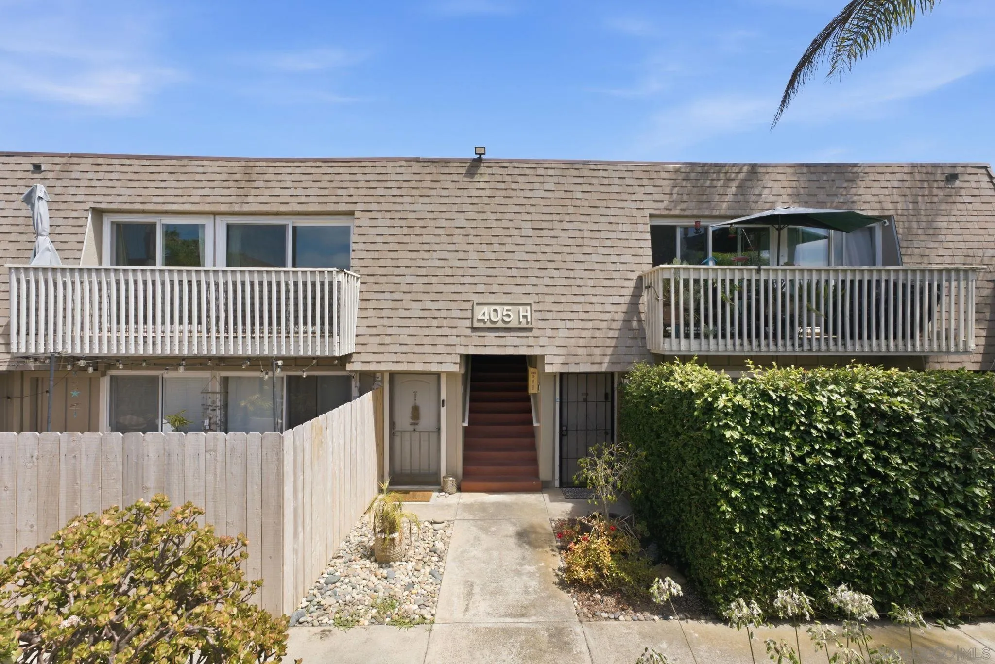 405 Requeza St Unit H12