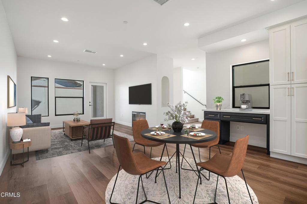 136 N Oakview Drive 102