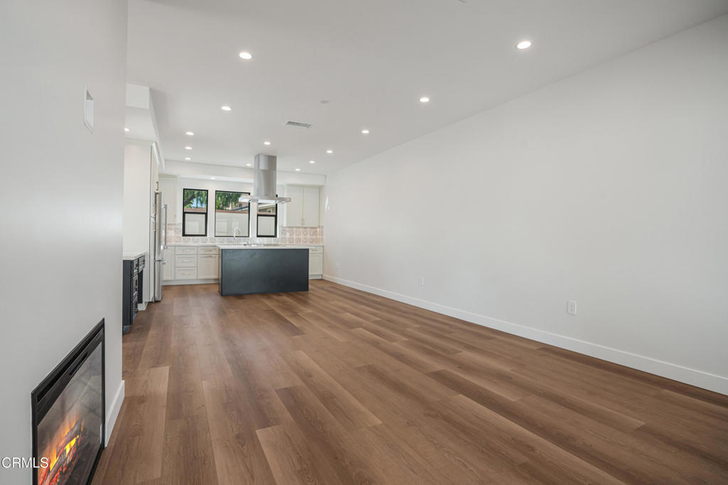 136 N Oakview Drive 104