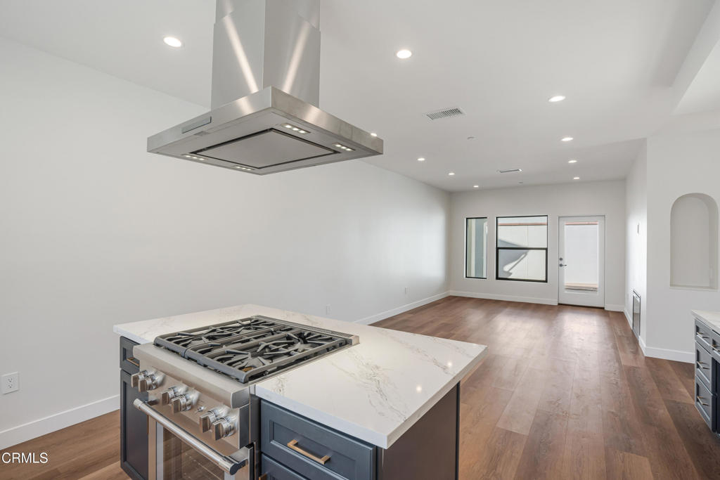 136 N Oakview Drive 104