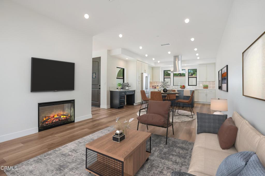 136 N Oakview Drive 102