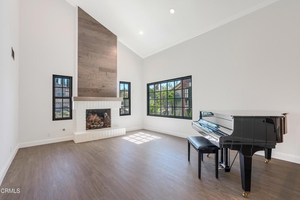 1093 Evenstar Avenue