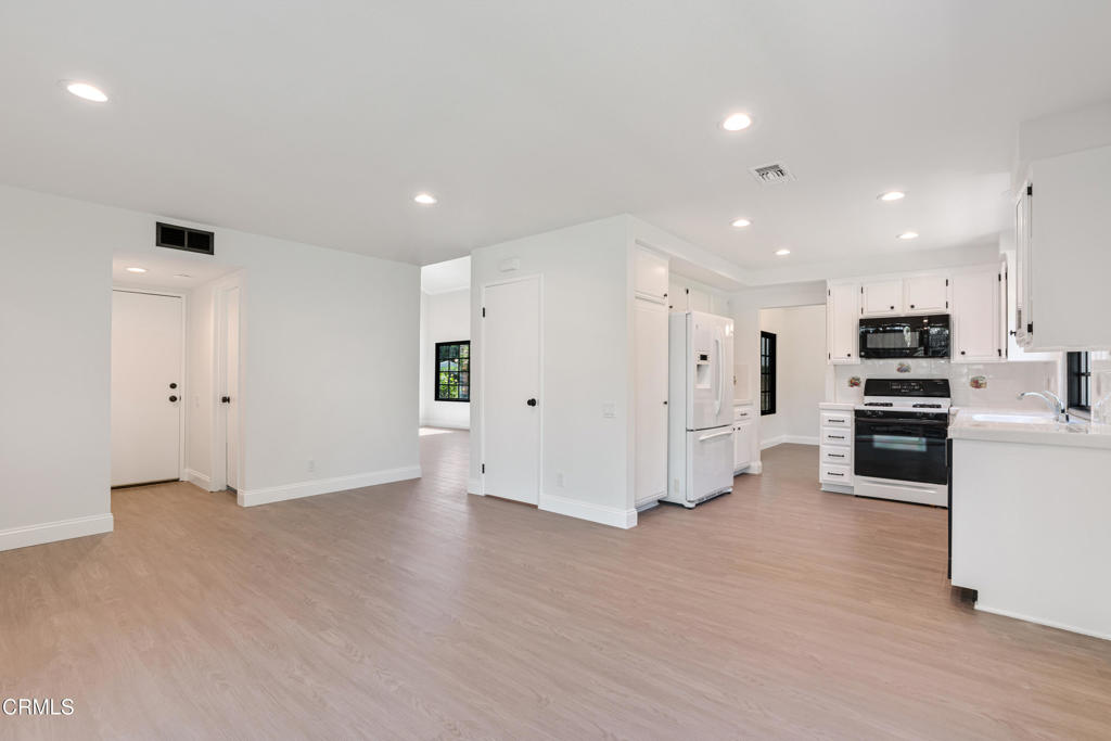 1093 Evenstar Avenue