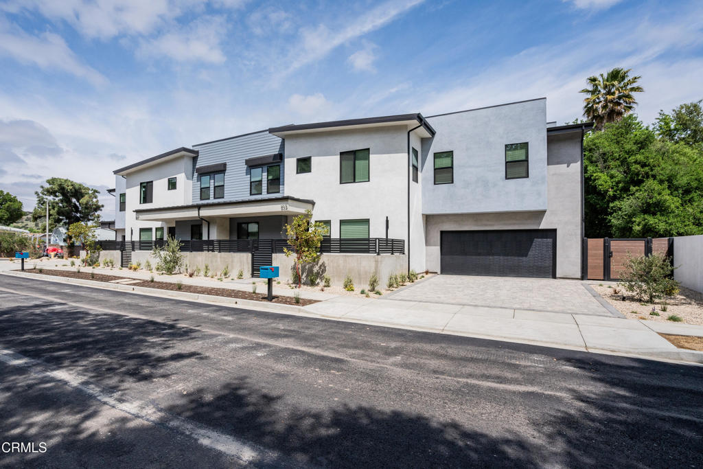 2821 Los Robles Road