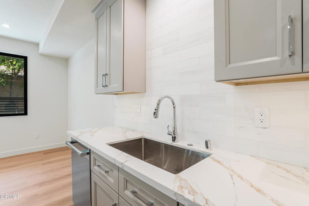 2821 Los Robles Road