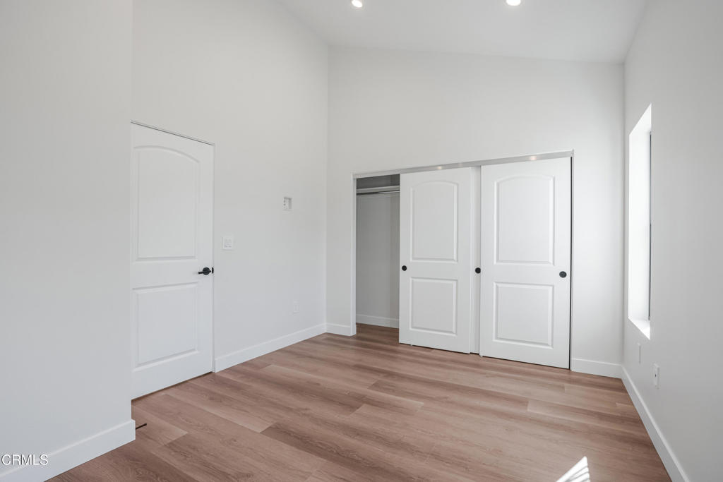 136 N Oakview Drive 101