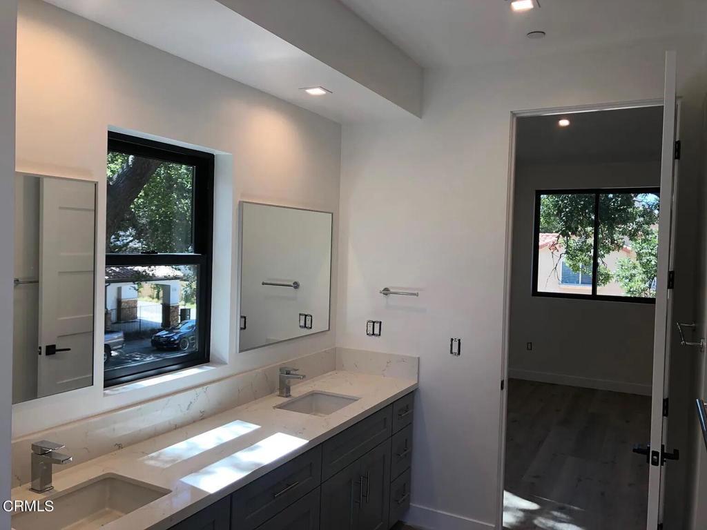 3257 Royal Oaks Drive 102