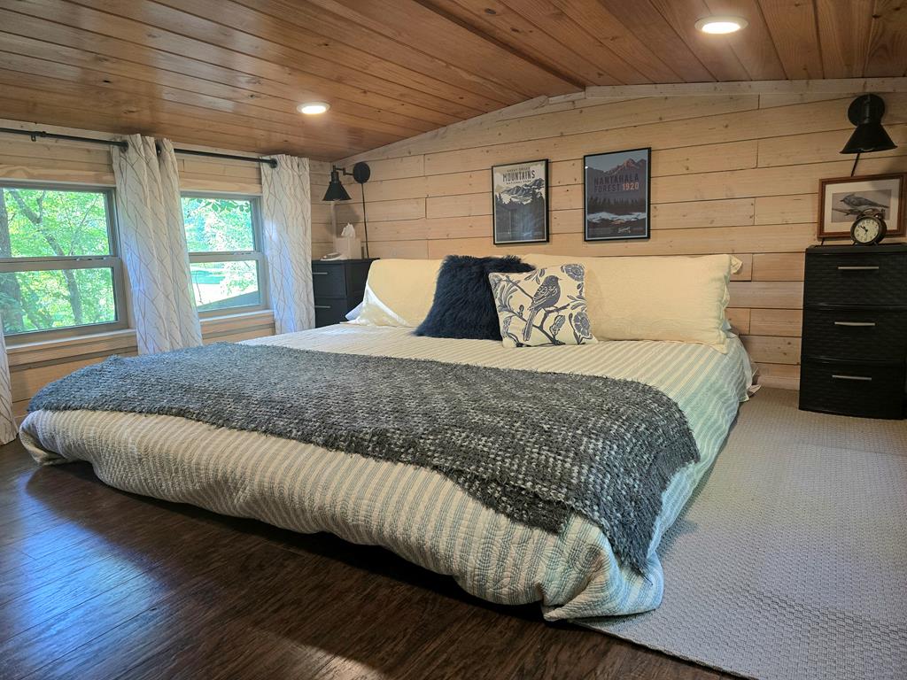 9 Bear Pen Cove