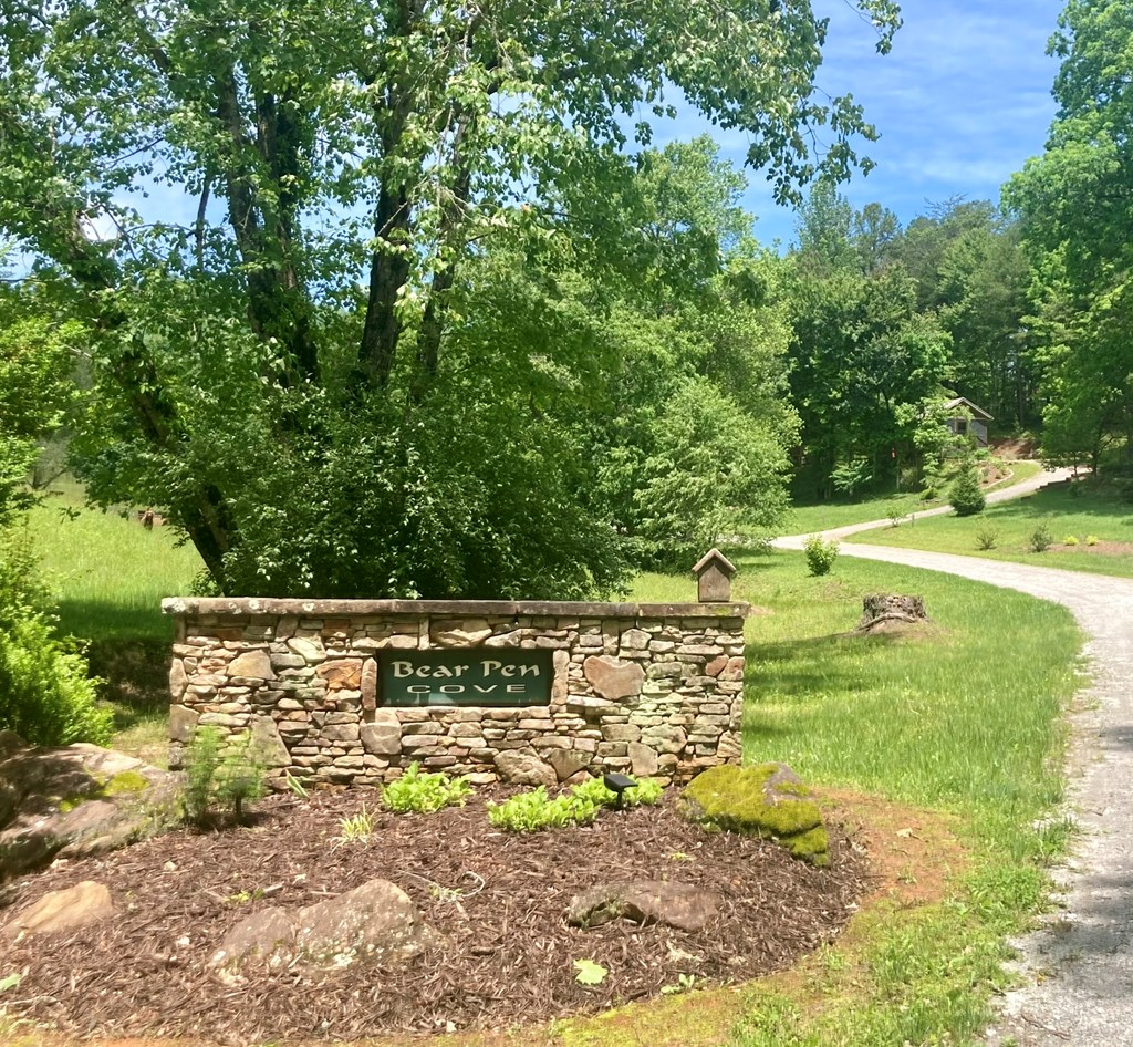 9 Bear Pen Cove